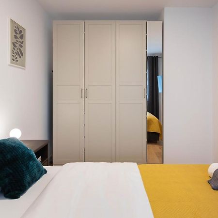 Design 2Bdr Apartment With Balcony- Free Parking Загреб Екстериор снимка