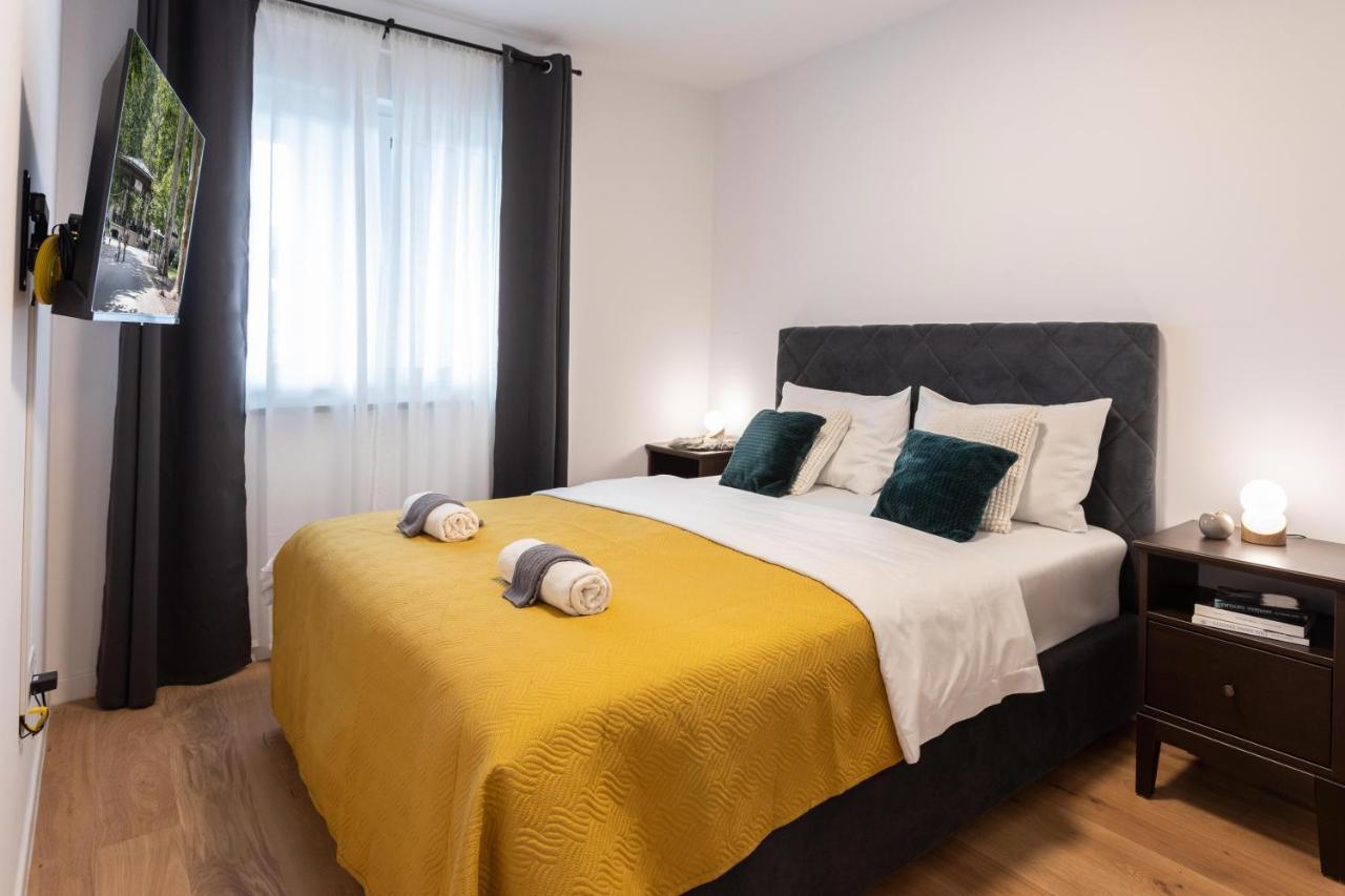 Design 2Bdr Apartment With Balcony- Free Parking Загреб Екстериор снимка