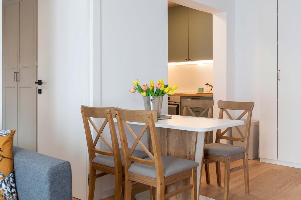 Design 2Bdr Apartment With Balcony- Free Parking Загреб Екстериор снимка